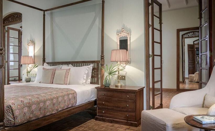 ホテル Maniumpathy