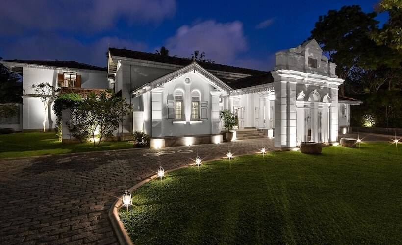 ホテル Maniumpathy