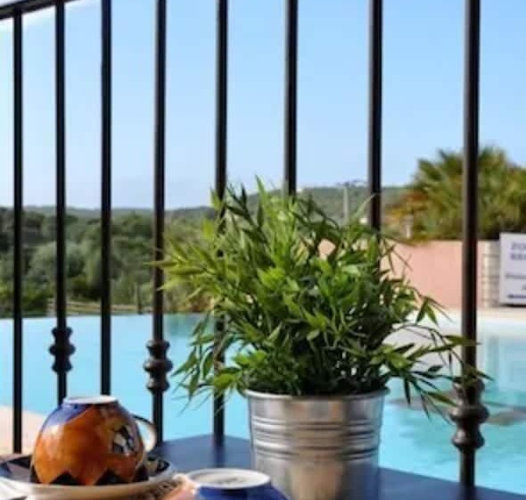 ホテル Maora Village