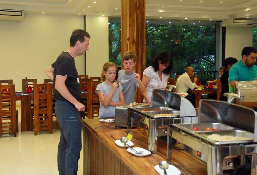 Отель Nice Place Resort