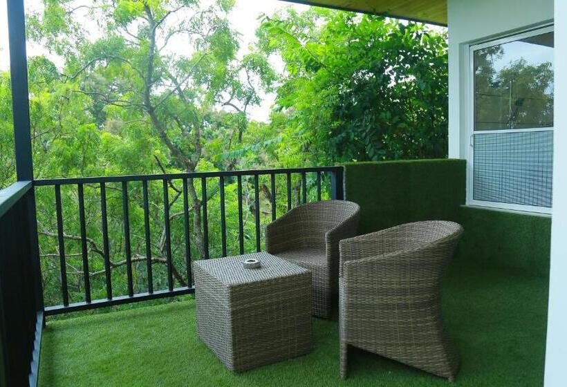 Отель Nice Place Resort