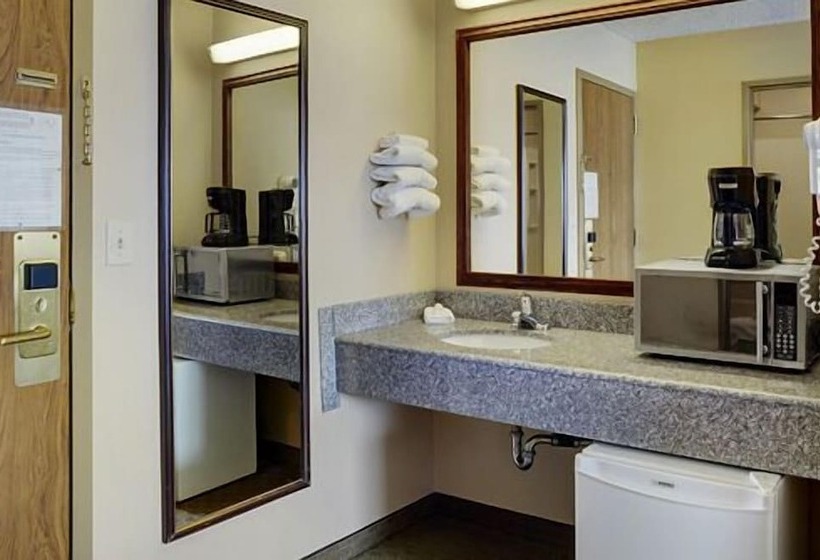 فندق Nova Inn Kindersley