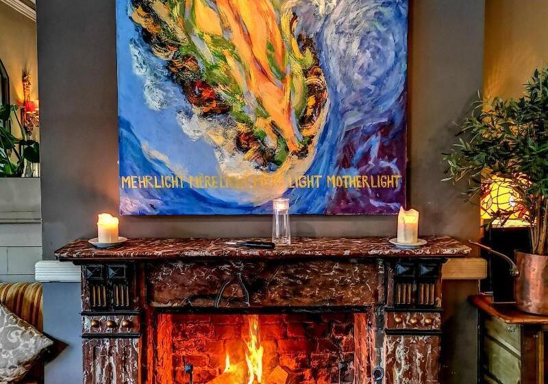 Ox Hotel, Bar, & Grill