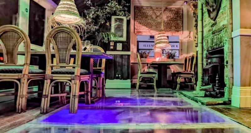 Ox Hotel, Bar, & Grill