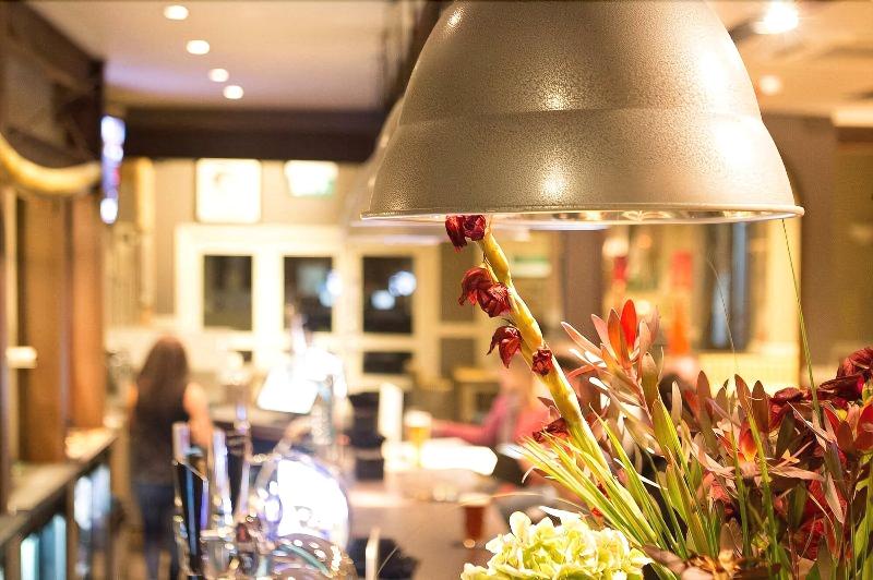 Ox Hotel, Bar, & Grill