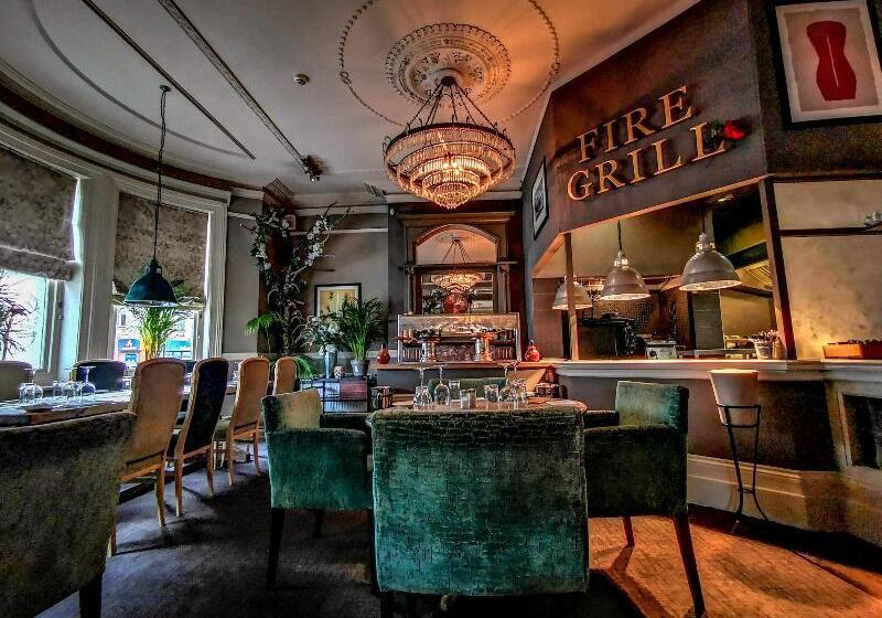 Ox Hotel, Bar, & Grill