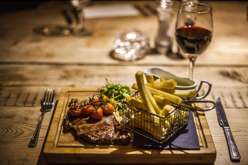 Ox Hotel, Bar, & Grill