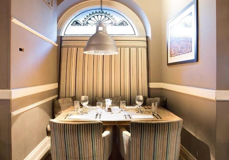 Ox Hotel, Bar, & Grill