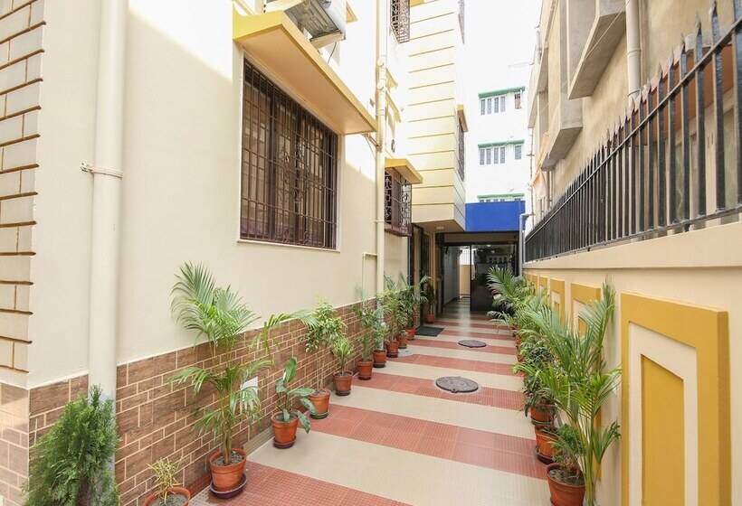 هتل Oyo Rooms Salt Lake Sector 1 Tank No 2