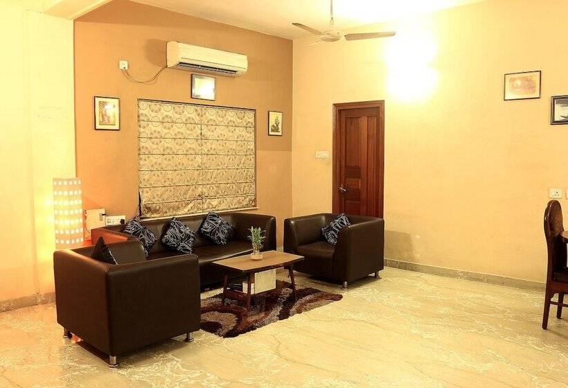 هتل Oyo Rooms Salt Lake Sector 1 Tank No 2