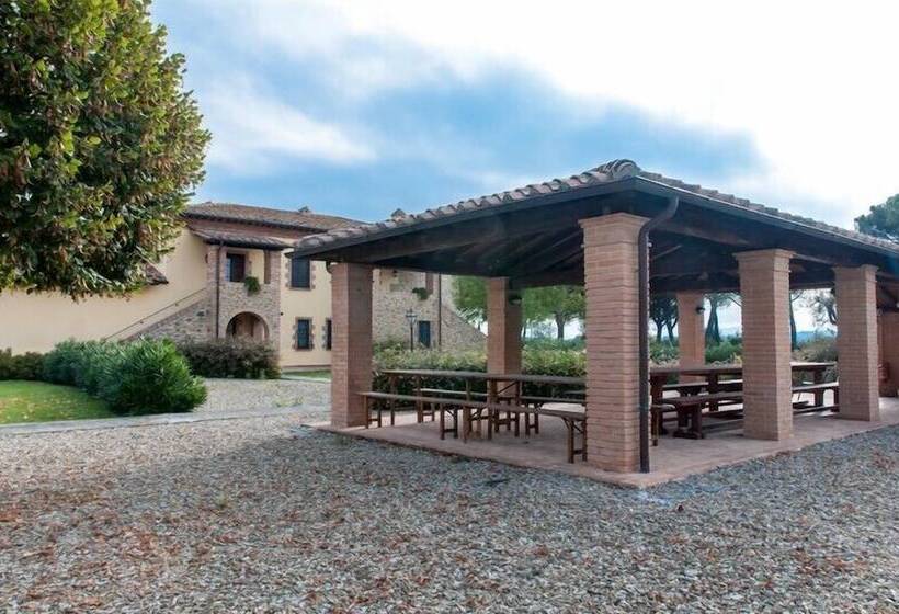 هتل Principe Del Trasimeno