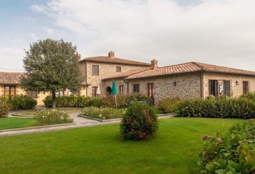 هتل Principe Del Trasimeno