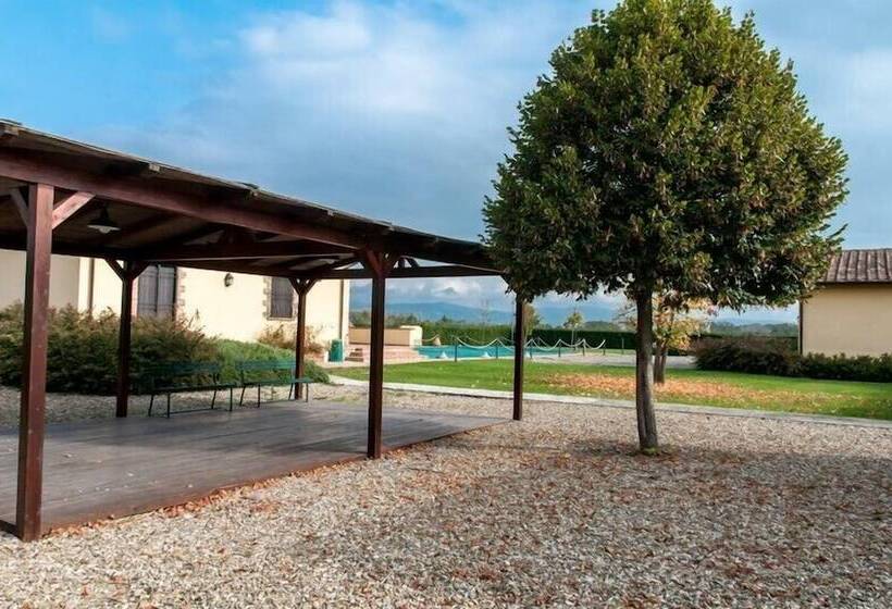 هتل Principe Del Trasimeno