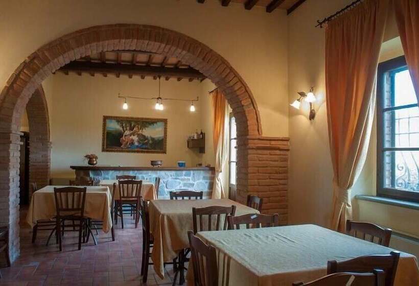 هتل Principe Del Trasimeno