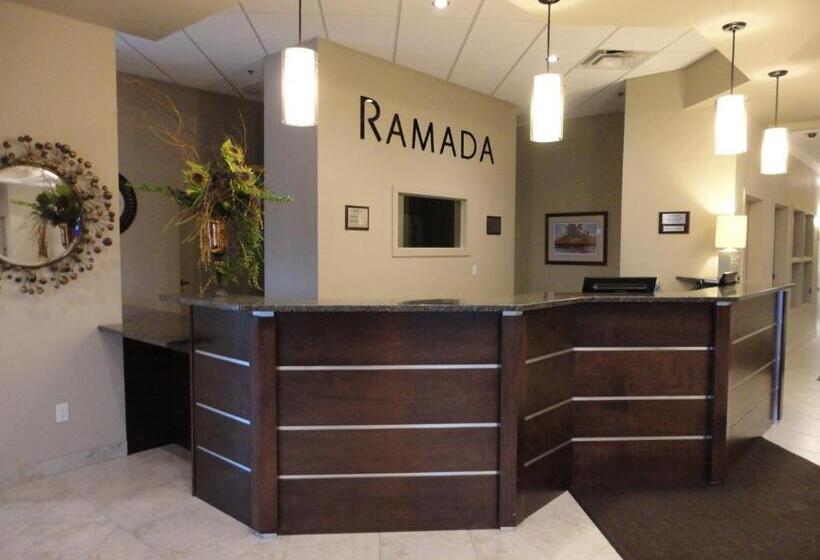בית מלון כפרי Ramada By Wyndham Emerald Park/regina East