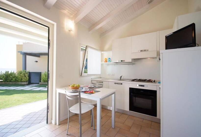 Отель Residence Baia La Ruota