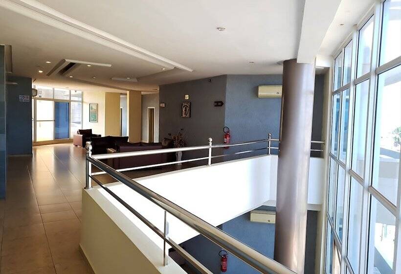 هتل Robinhood Inn