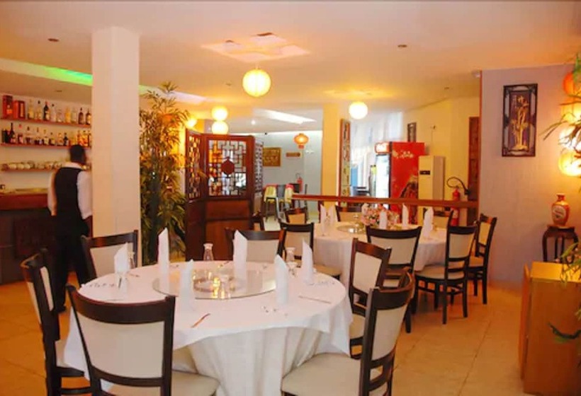 هتل Robinhood Inn