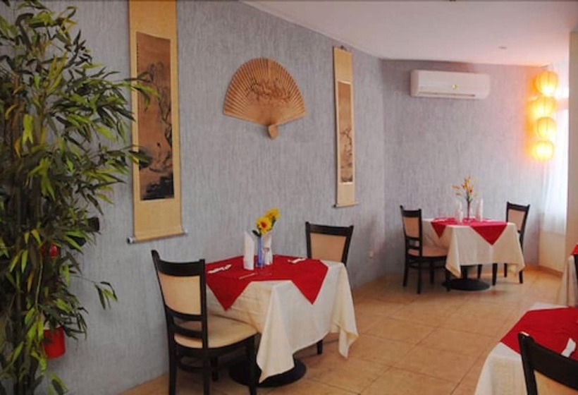 هتل Robinhood Inn