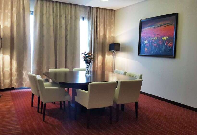 ホテル Royal Tulip Skikda