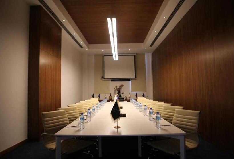 ホテル Royal Tulip Skikda