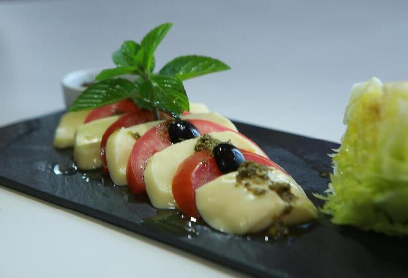 ホテル Royal Tulip Skikda