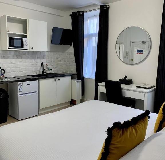 فندق Sarum Apart