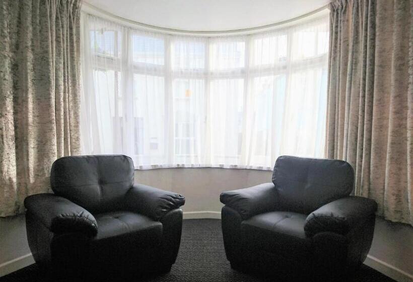 فندق Sarum Apart