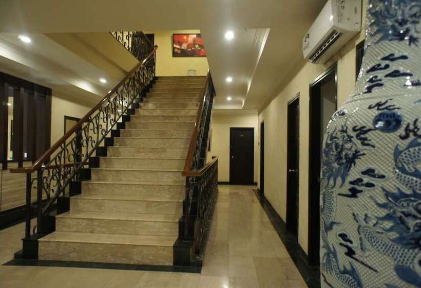 Sky View Hotel Managed By Os