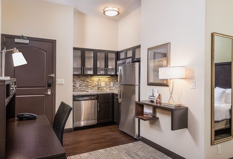 فندق Staybridge Suites Eau Claire   Altoona, An Ihg