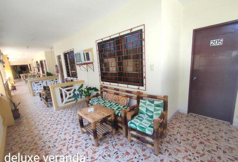 בית מלון כפרי Sulu Plaza