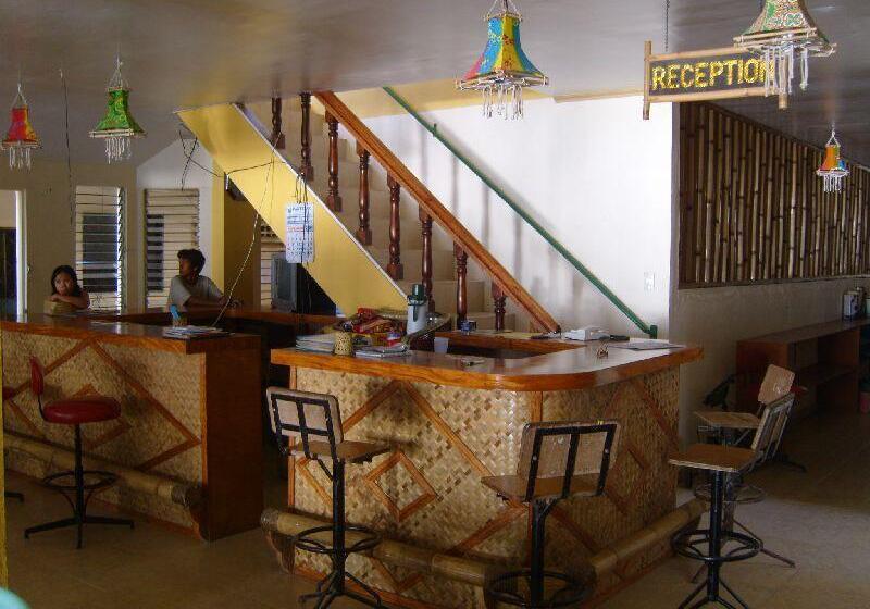 בית מלון כפרי Sulu Plaza