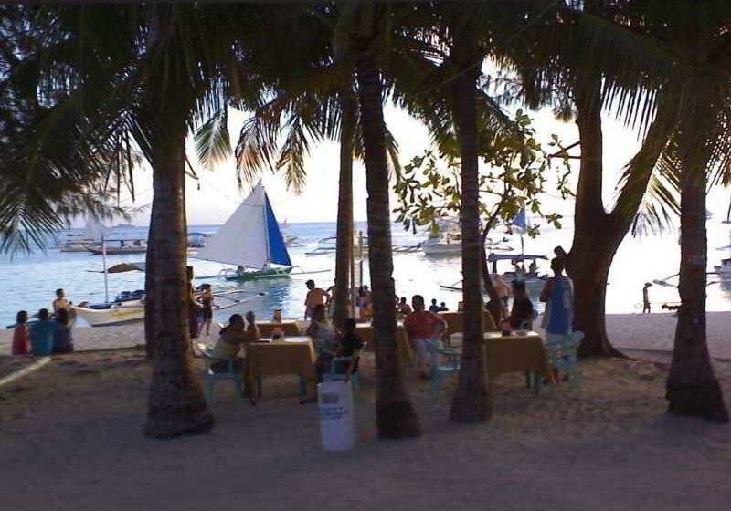 בית מלון כפרי Sulu Plaza