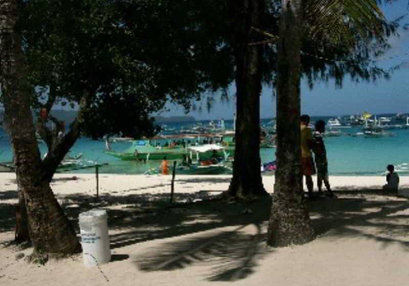 בית מלון כפרי Sulu Plaza