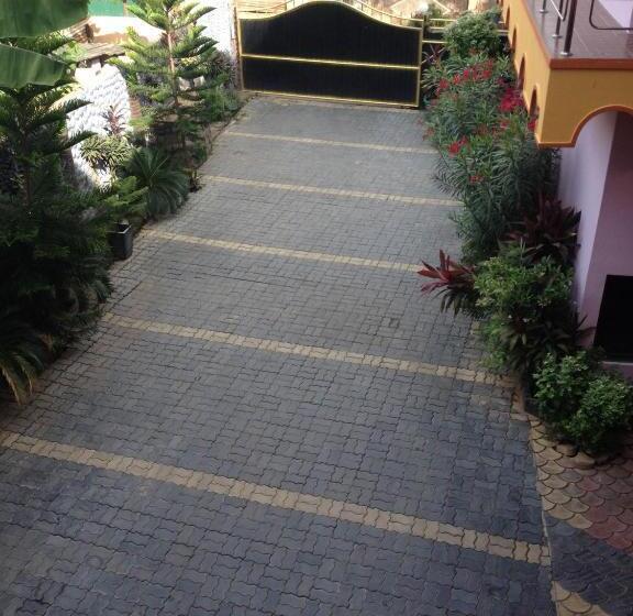 Sunshine Hotel & Hall