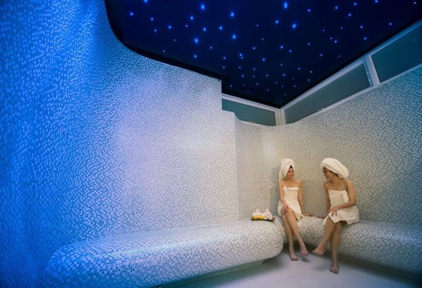 Отель The Beverly Hills