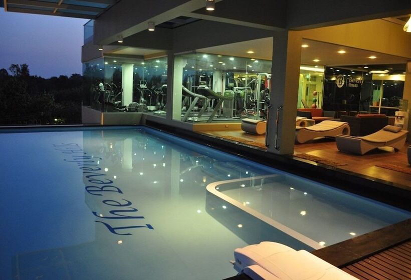 Отель The Beverly Hills