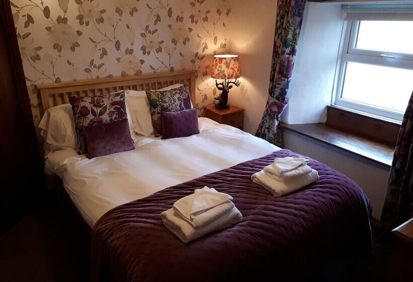 فندق The Black Bull At Nateby