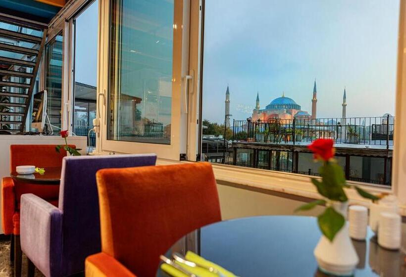 ホテル The Magnaura Palace