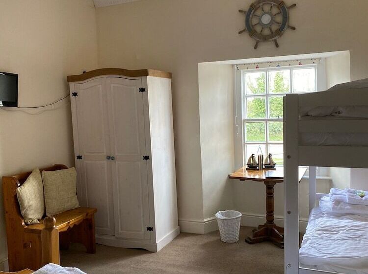 ホテル The Red Lion