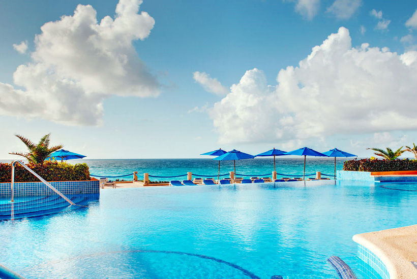 Отель The Sunshine Club At Tucancun Beach