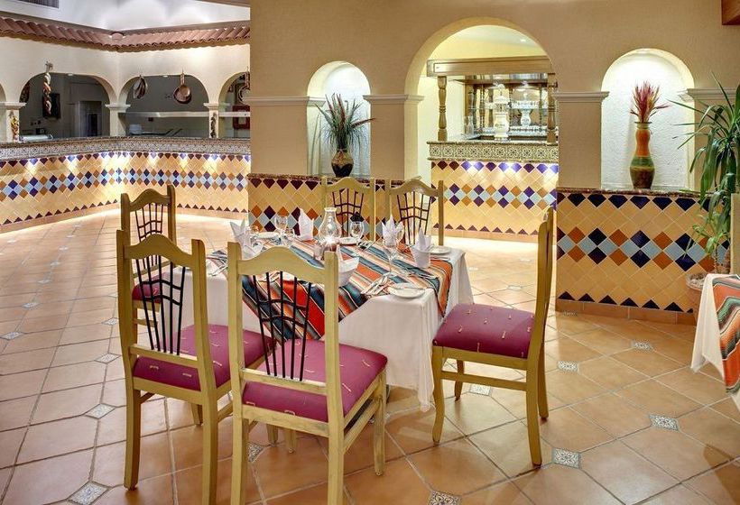 Отель The Sunshine Club At Tucancun Beach