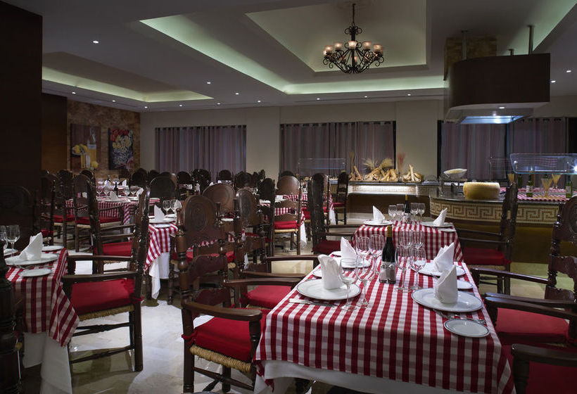 Отель The Sunshine Club At Tucancun Beach