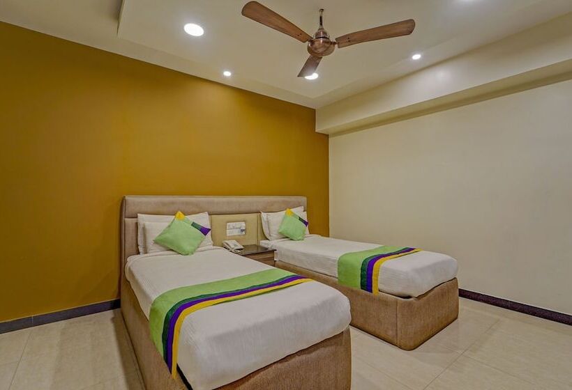 Отель Treebo Elan