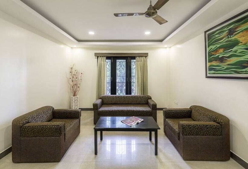 Отель Treebo Elan