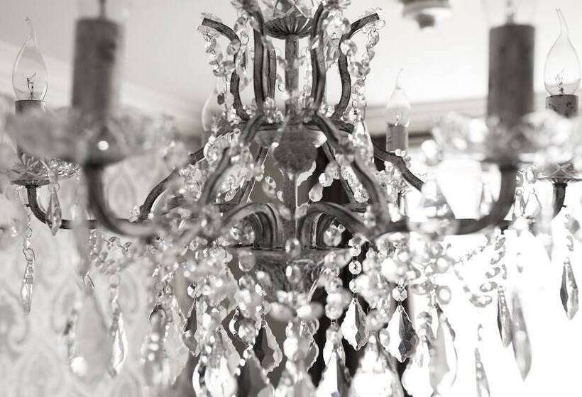 Отель Virginia Court