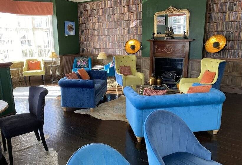 Отель Virginia Court