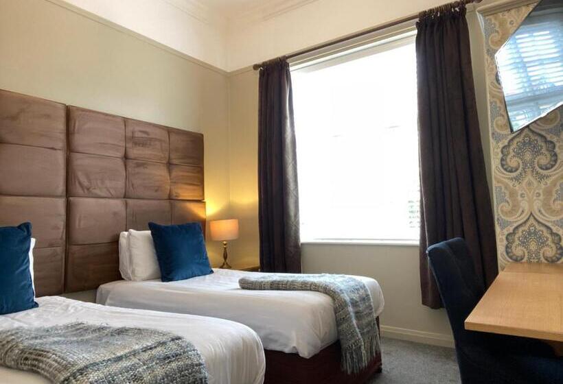 Отель Virginia Court