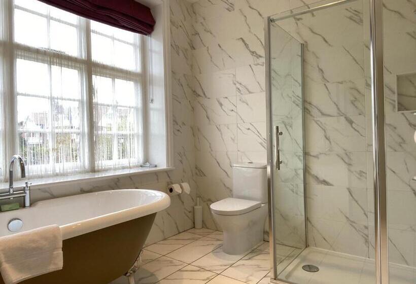 Отель Virginia Court