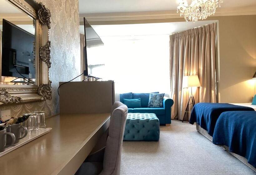 Отель Virginia Court